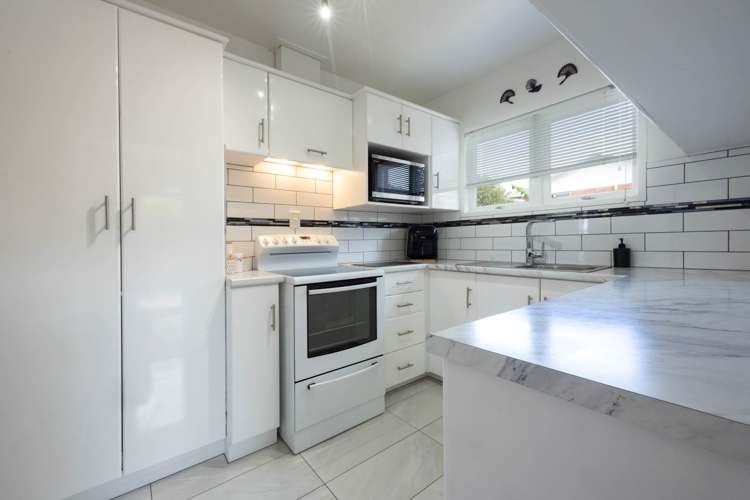 1/16 Longbill Place Glendene_6