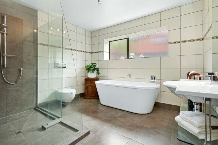 47 Peterhouse Street Tawa_15