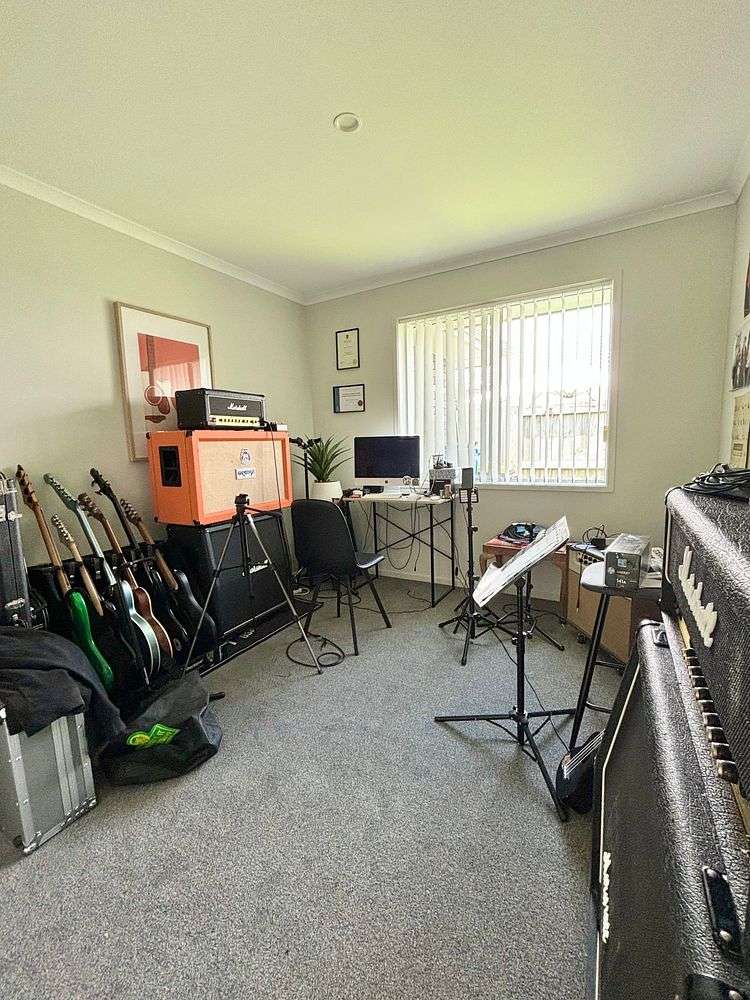 8 Kahuparere Crescent Pyes Pa_11