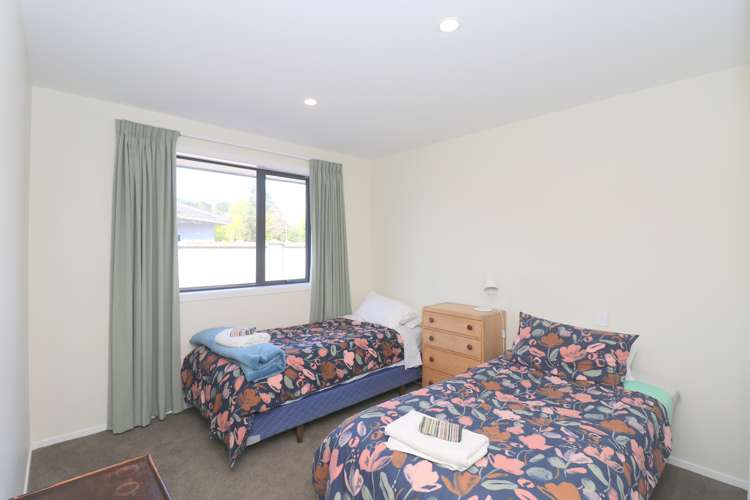 213 Queens Drive Windsor_18