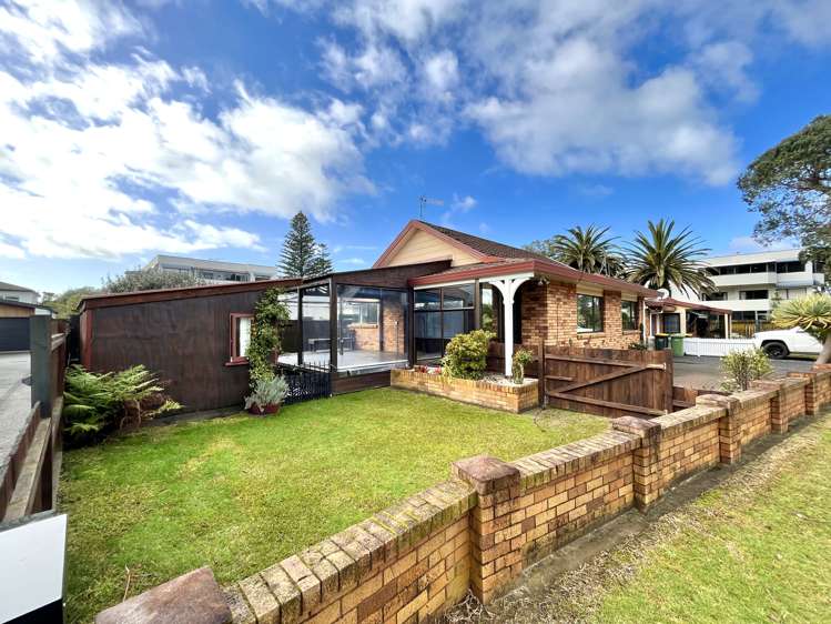 1 Forest Glen Orewa_22