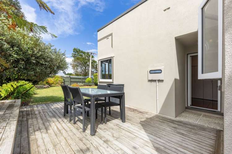 125 Seabrook Avenue New Lynn_15