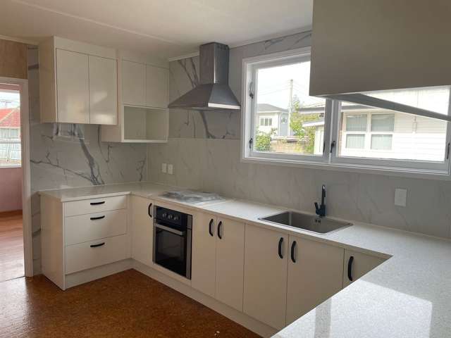 5 Bedroom Big House Papatoetoe Golden Circle