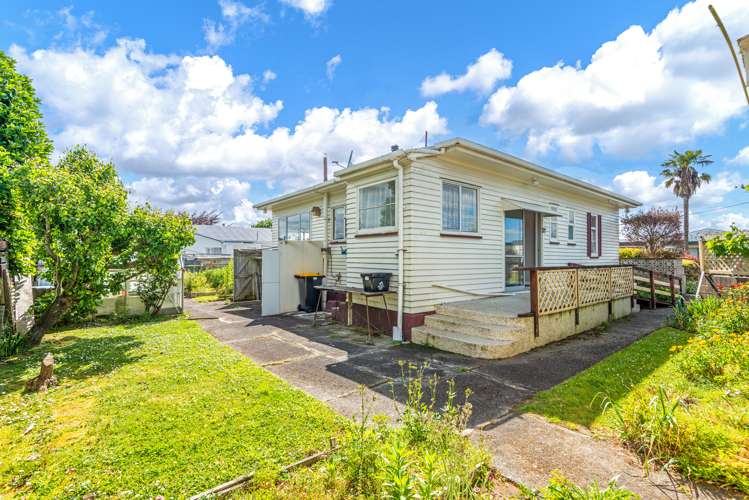 38 Albert Street Pahiatua_12