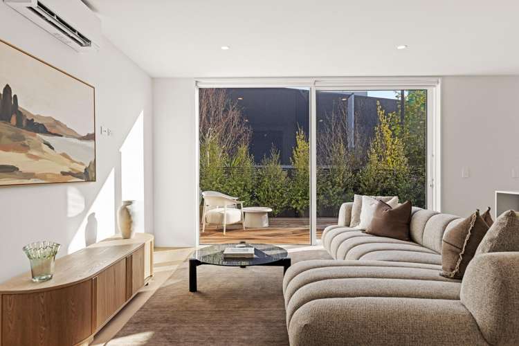 196 Main Road Redcliffs_6