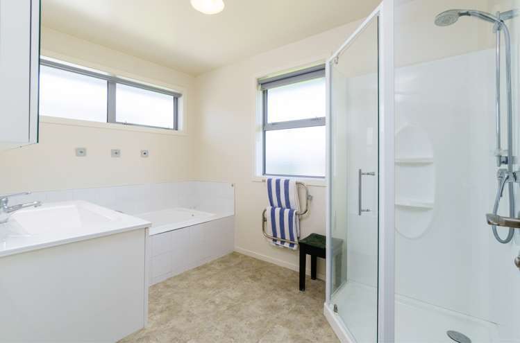 29 Briar Crescent Alexandra_23