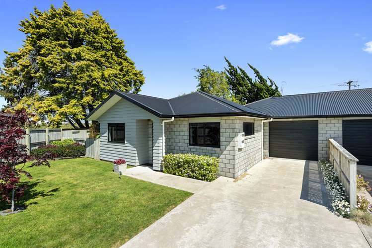 7/11 Errol Close Burbush_11