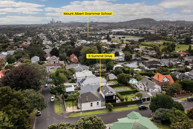 8 Summit Drive Mount Albert_47