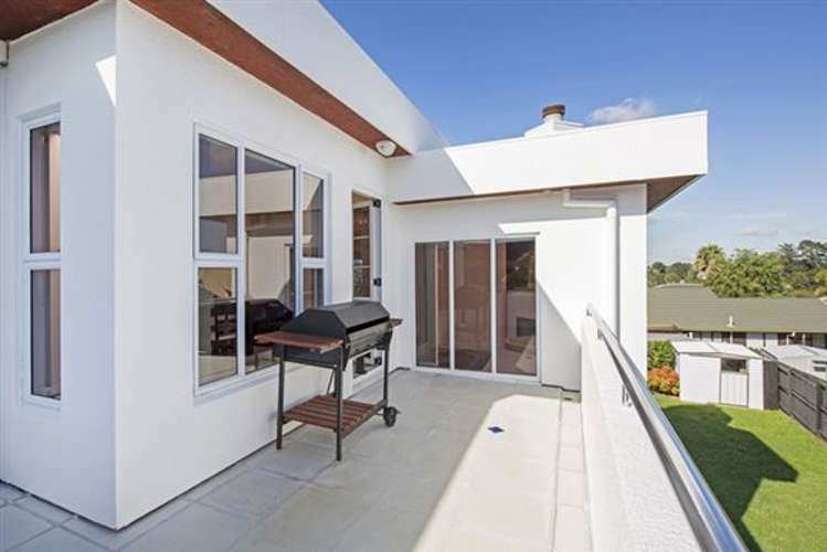 8 Woodview Rise Botany Downs_6