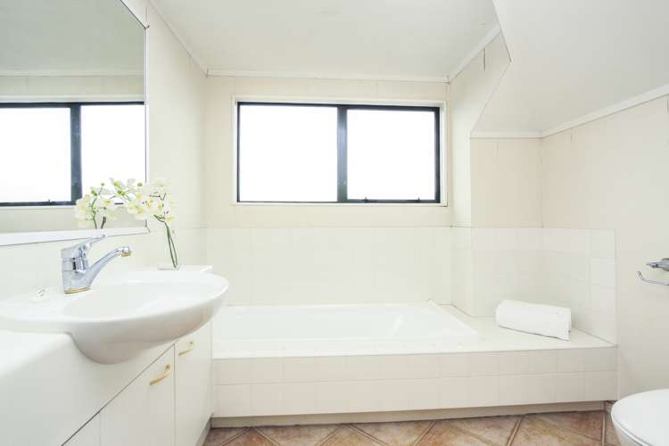 77 Cook Street Howick_10