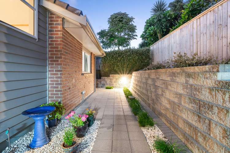 63 Chesterfield Way Orewa_23