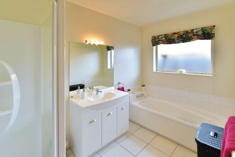 25 Becmead Drive Harewood_15