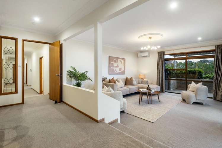 22 John Dee Crescent Red Beach_13