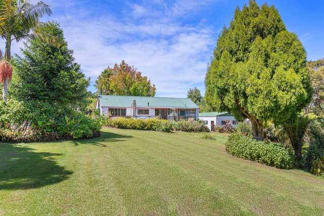 Enjoy Rural Serenity in the Heart of Greenhithe