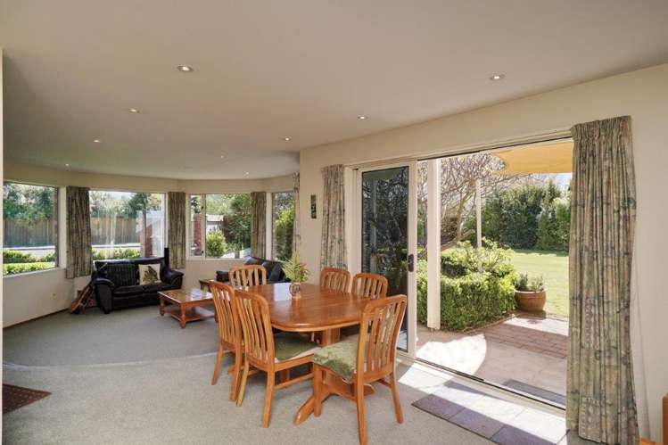 19 Littles Lane Woodend_8