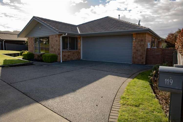 119 Kirton Drive Riverstone Terraces_14