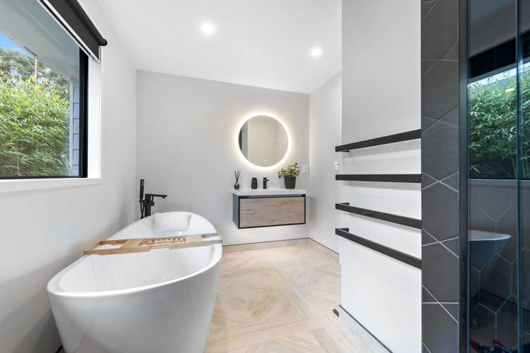 206 Glengarry Road Glen Eden_13