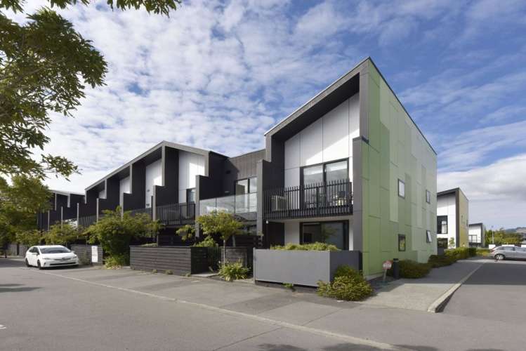 29/8-6 Waverley Street_0