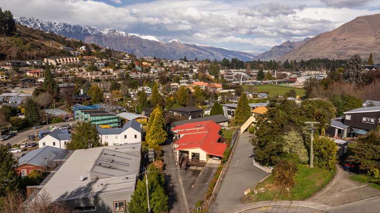 8a Huff Street Queenstown_12