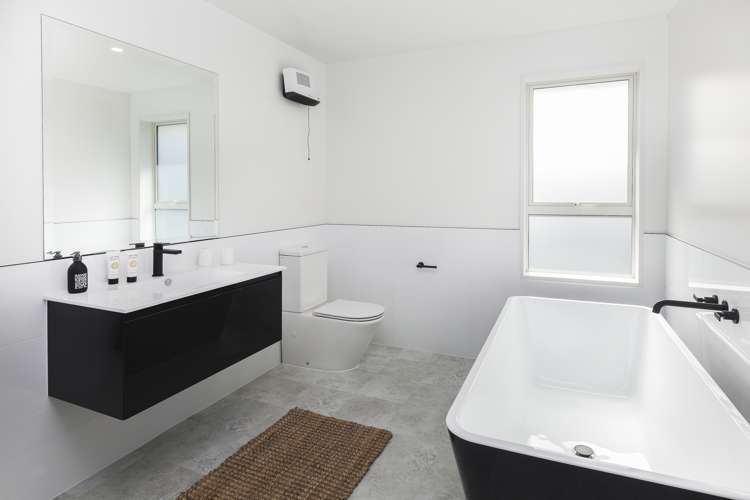 15 Springbrook Lane Northwood_14