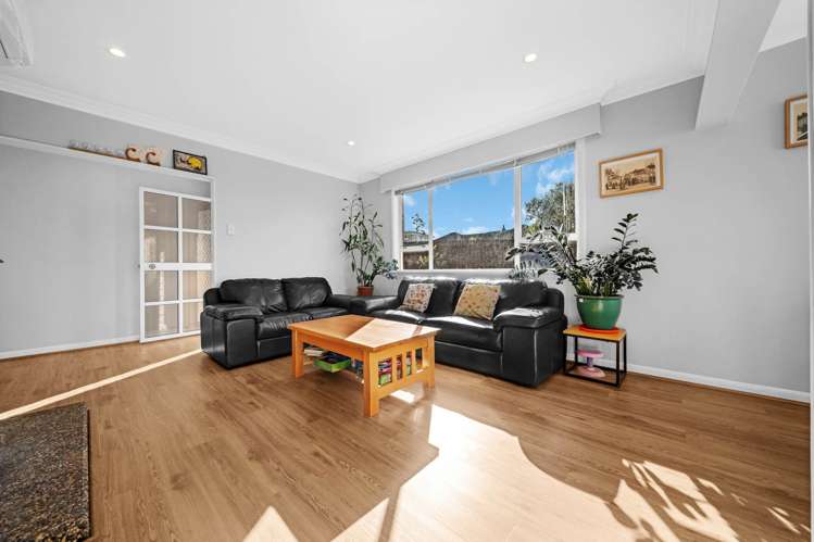 11 Tirimoana Road Te Atatu South_35