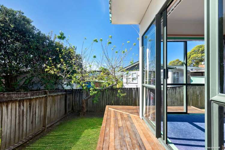 131o Saint Georges Road Avondale_15