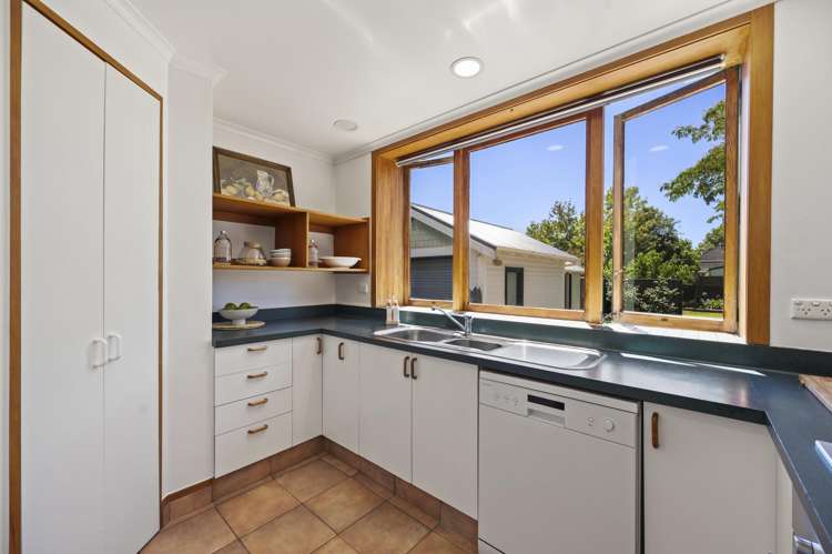 703 Queen Street West St Leonards_6