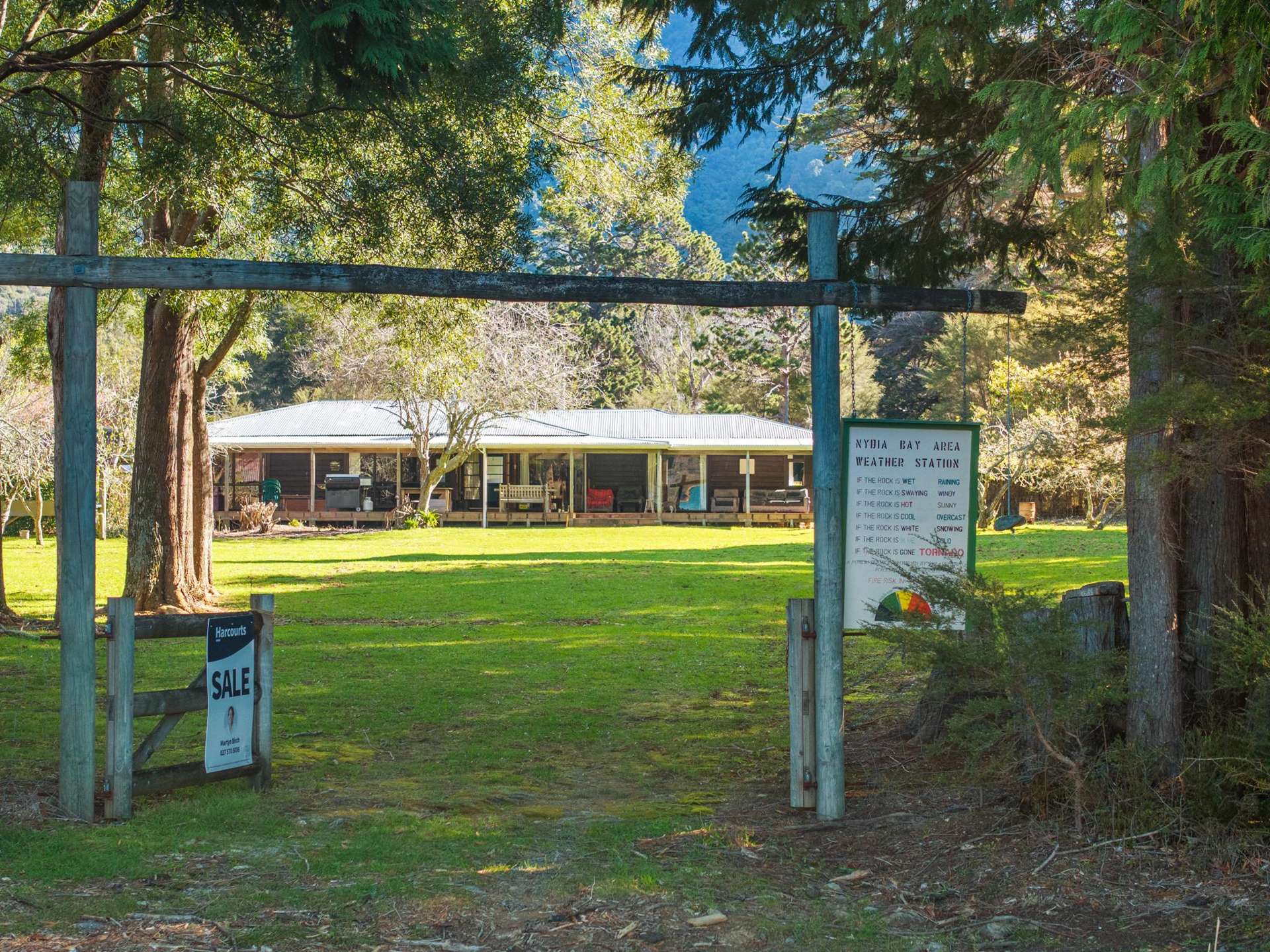 1 Nydia Bay Pelorus Sound_0