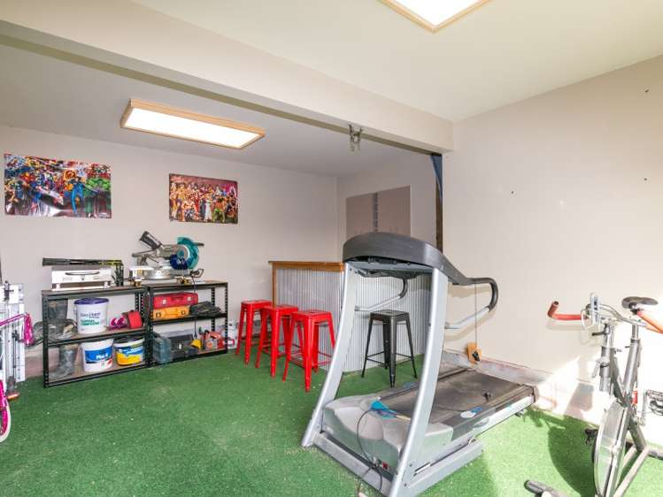 27 Tukanae Street Strathmore Park_12