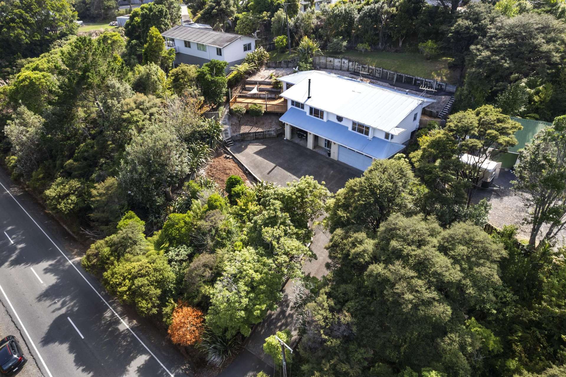 105 Waitakere Road Waitakere_0