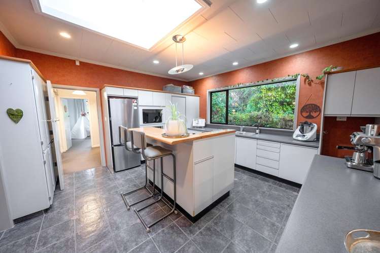 76 Ariki Avenue Otatara_3