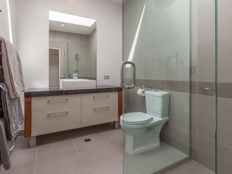 2 Glengarry Court Jacks Point_12