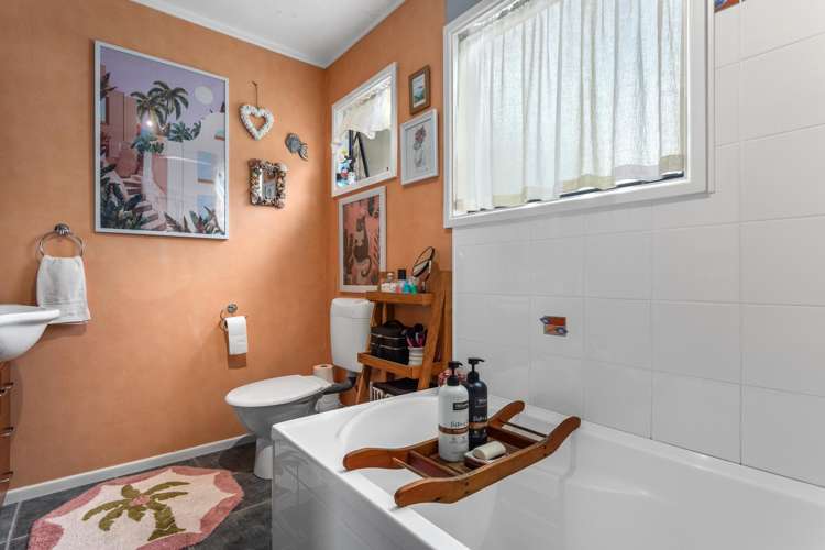 8366 State Highway 35 Whanarua Bay_15