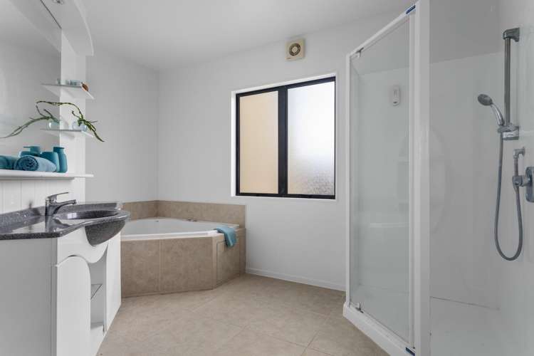 11 Island View Heights Coastlands_23