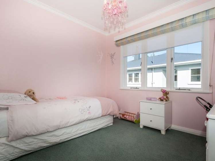 9 Belvedere Crescent Takaro_14