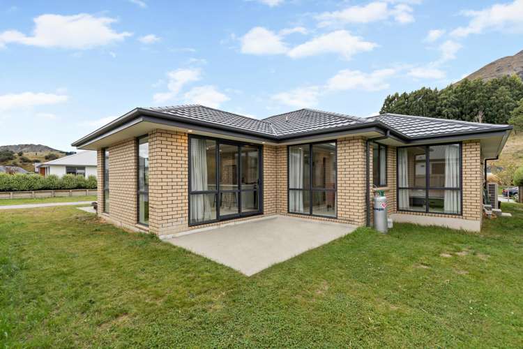 61 Risinghurst Terrace Lower Shotover_16