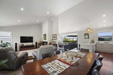 1 Peregrine Place_4