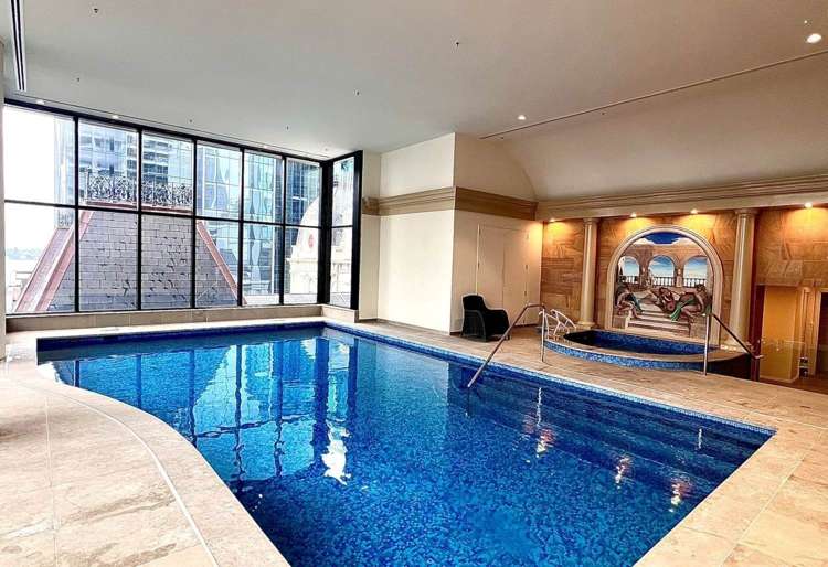 2405/8 Albert Street City Centre_5