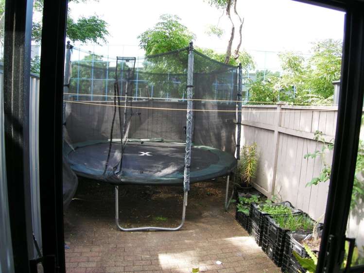 8/17 Lyon Avenue Mount Albert_12