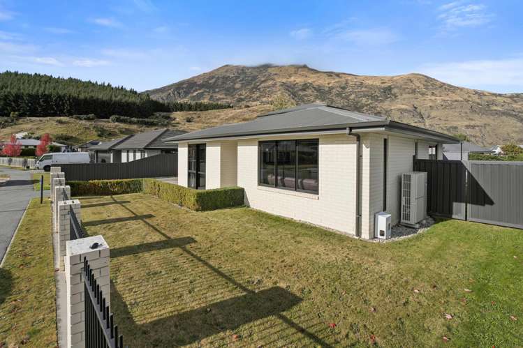 24 Risinghurst Terrace Lower Shotover_9