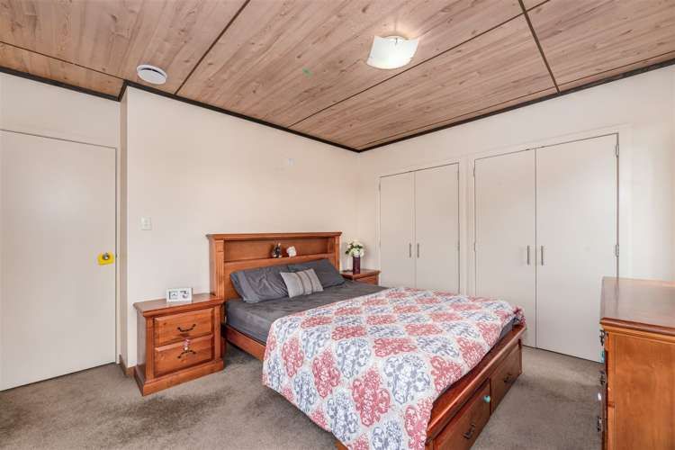 4/89a Royal Road Massey_11