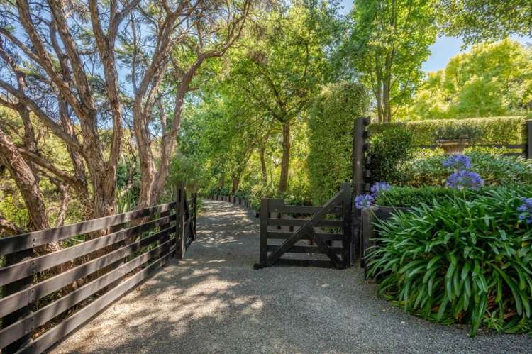 6890 Christchurch Akaroa Road Takamatua_74