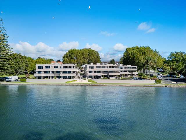 Sea Views and Sophistication