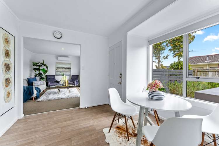 1/307a Wairau Road Totara Vale_3