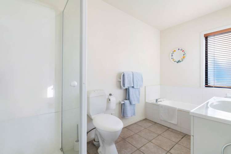 10/70 Fernhill Way Oteha_14