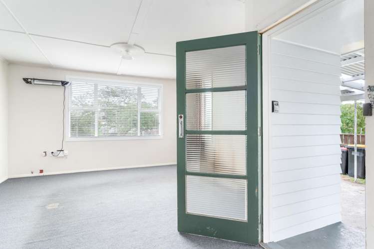 238 High Street North_5