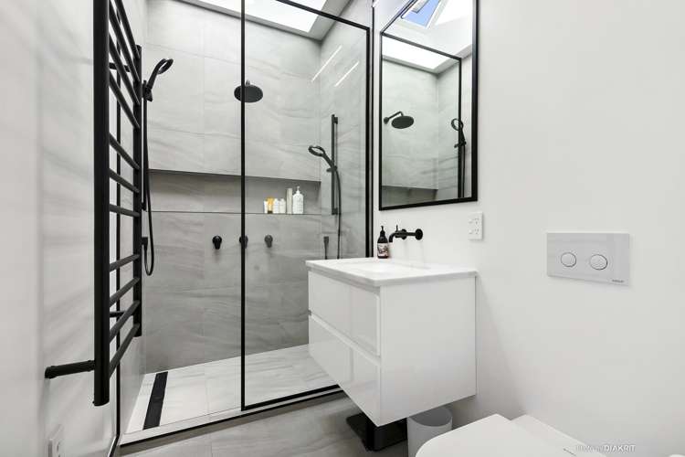 12 Earls Terrace Mount Victoria_7