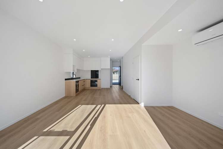 10-12 Clendon Place Manurewa_9