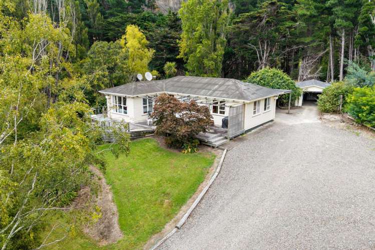 1/2497 Coast Road Pongaroa_18
