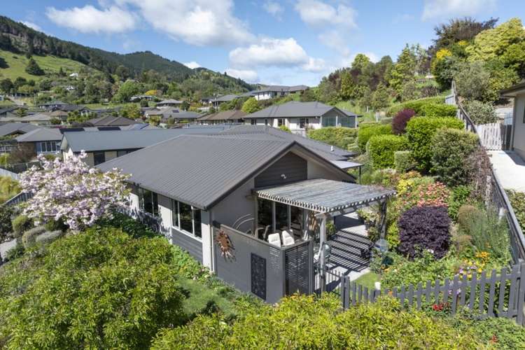 77 Washbourn Drive Richmond_1